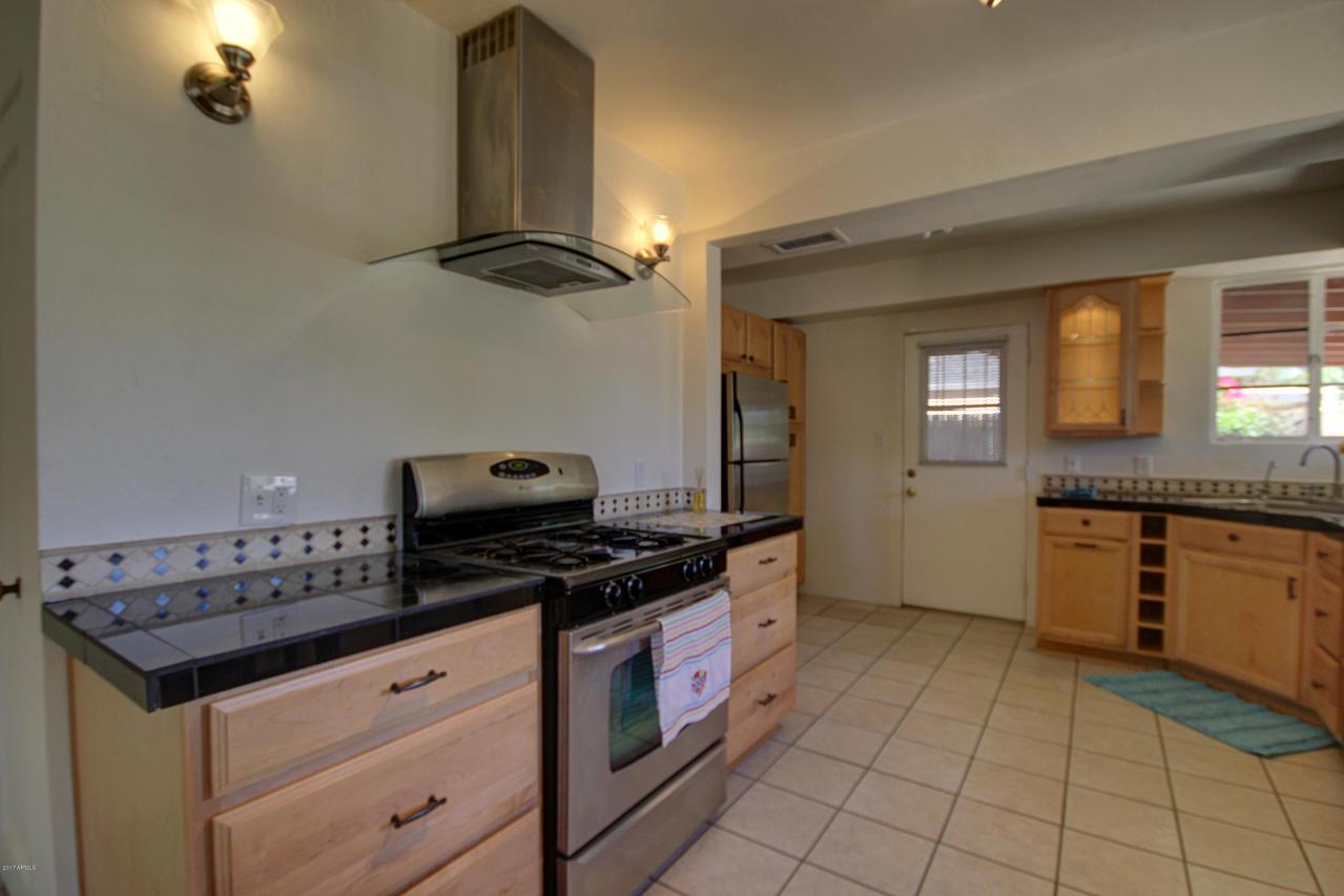 2824 E Earll Dr., Phoenix, AZ 85016