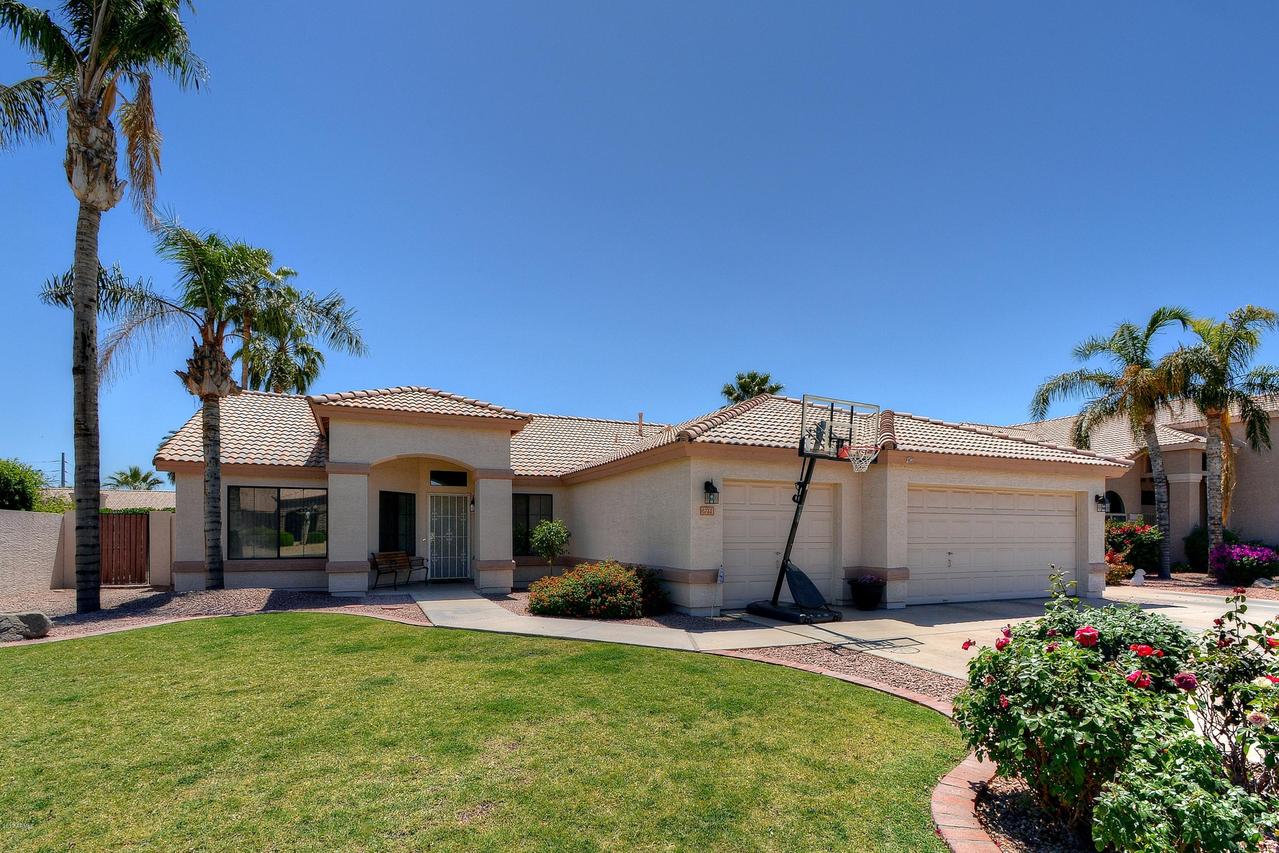 6733 W Columbine Dr., Peoria, AZ 85381