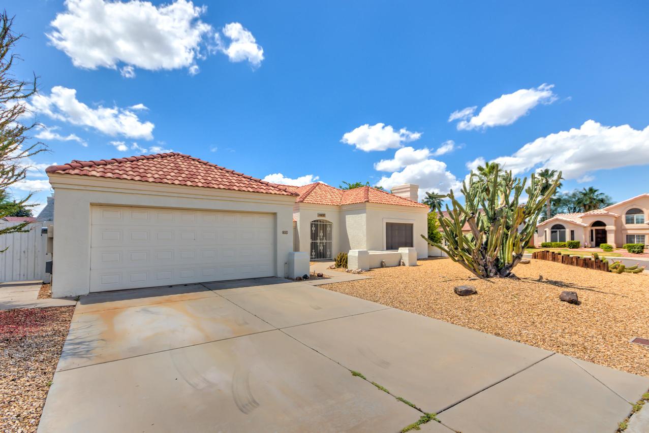 6757 W Kristal Way, Glendale, AZ 85308