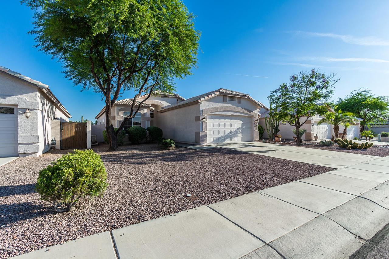11057 W Oraibi Dr., Sun City, AZ 85373
