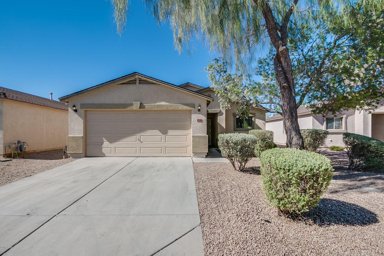 1734 E Silktassel Tr., San Tan Valley, AZ 85143