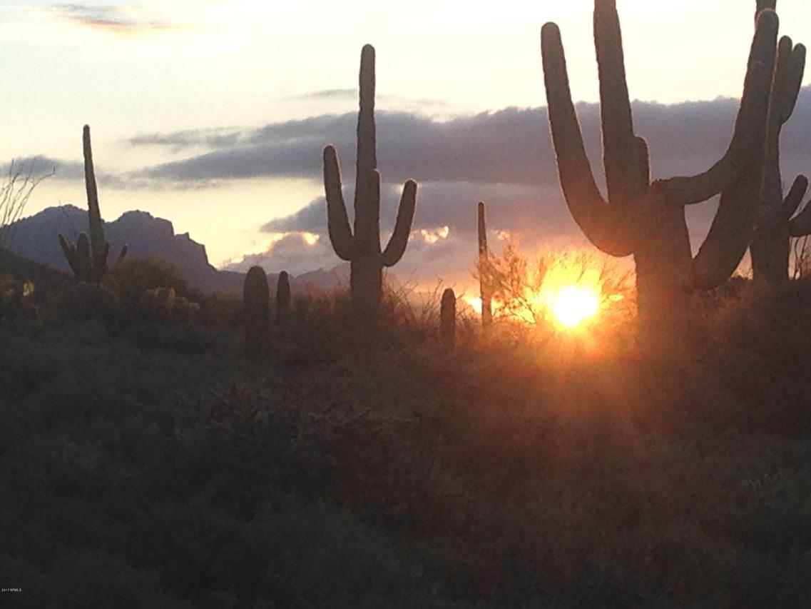 5070 N Desert View Dr., Apache Junction, AZ 85120