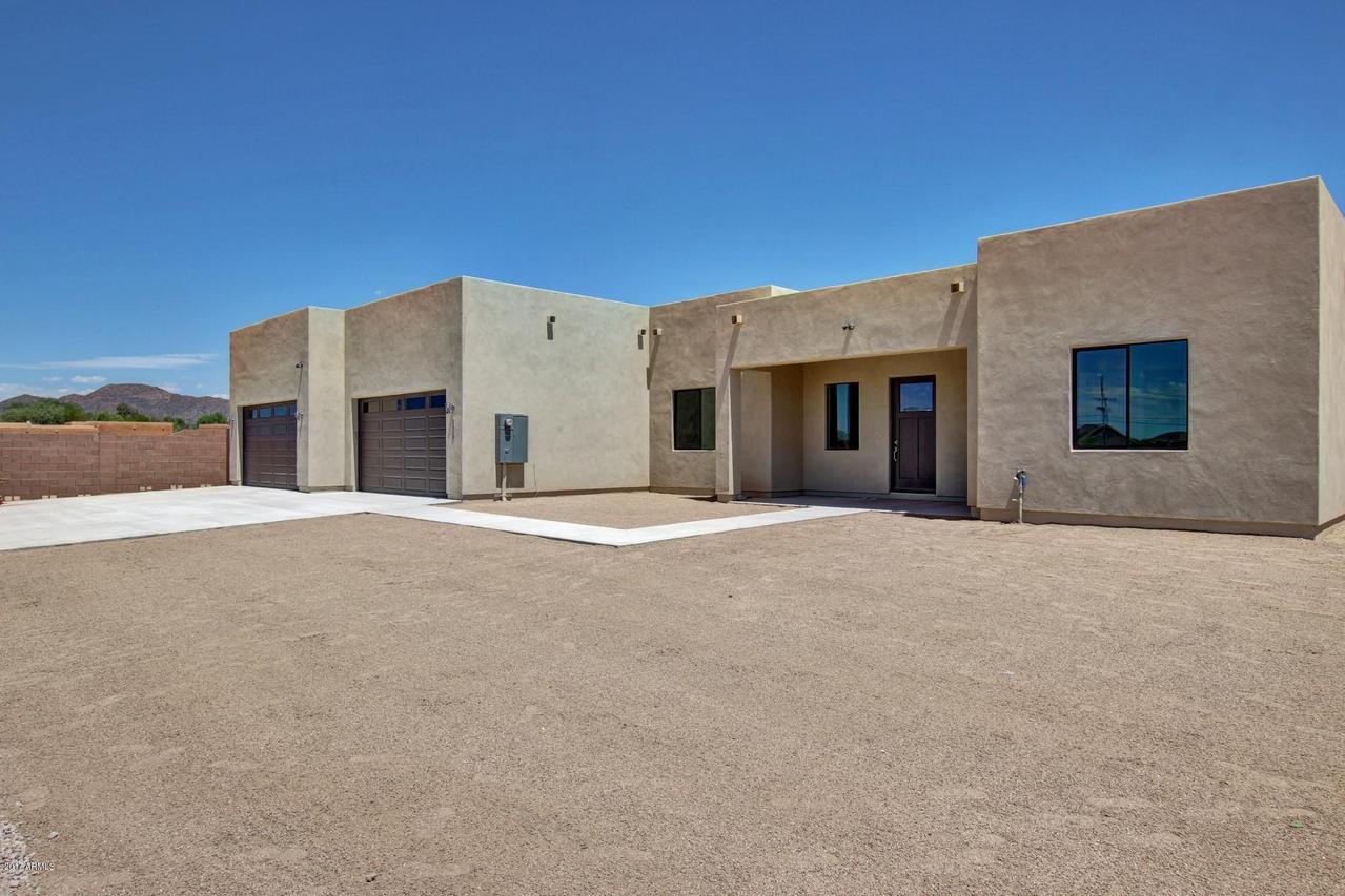 2628 W Lavitt Ln., Phoenix, AZ 85086