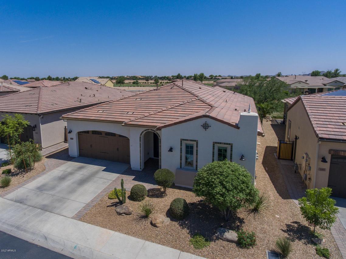 337 E Harmony Way, San Tan Valley, AZ 85140