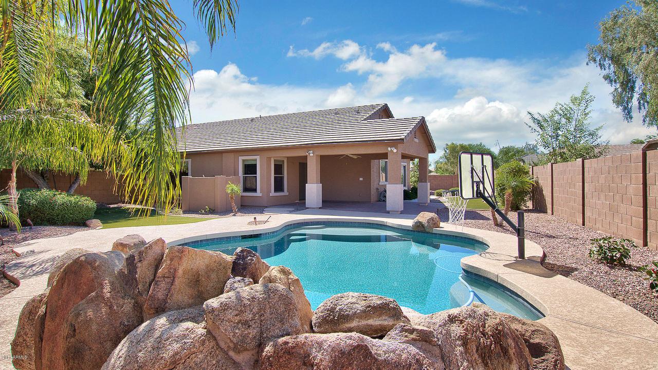 21453 E Palm Valley Cir., Queen Creek, AZ 85142