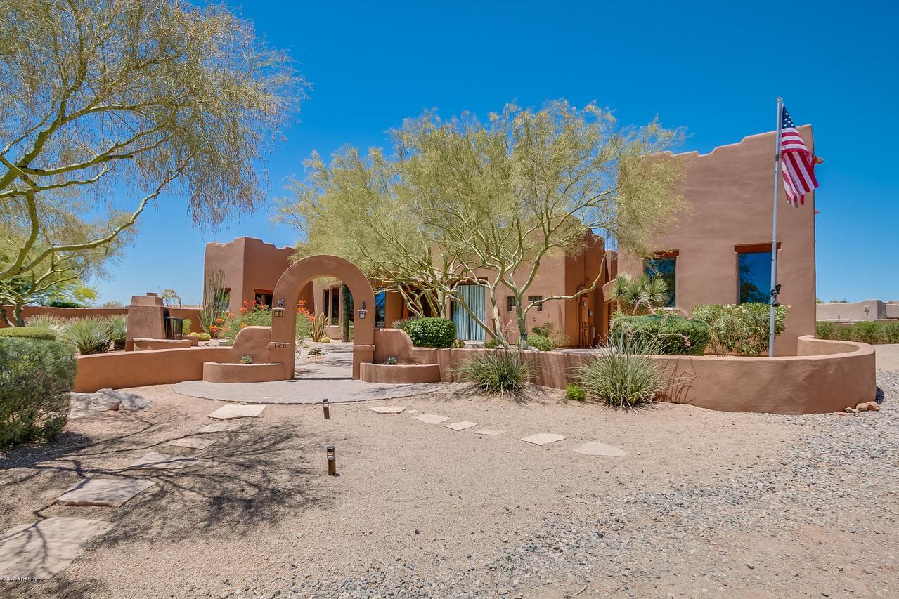 126 W Desert Hills Dr., Phoenix, AZ 85086