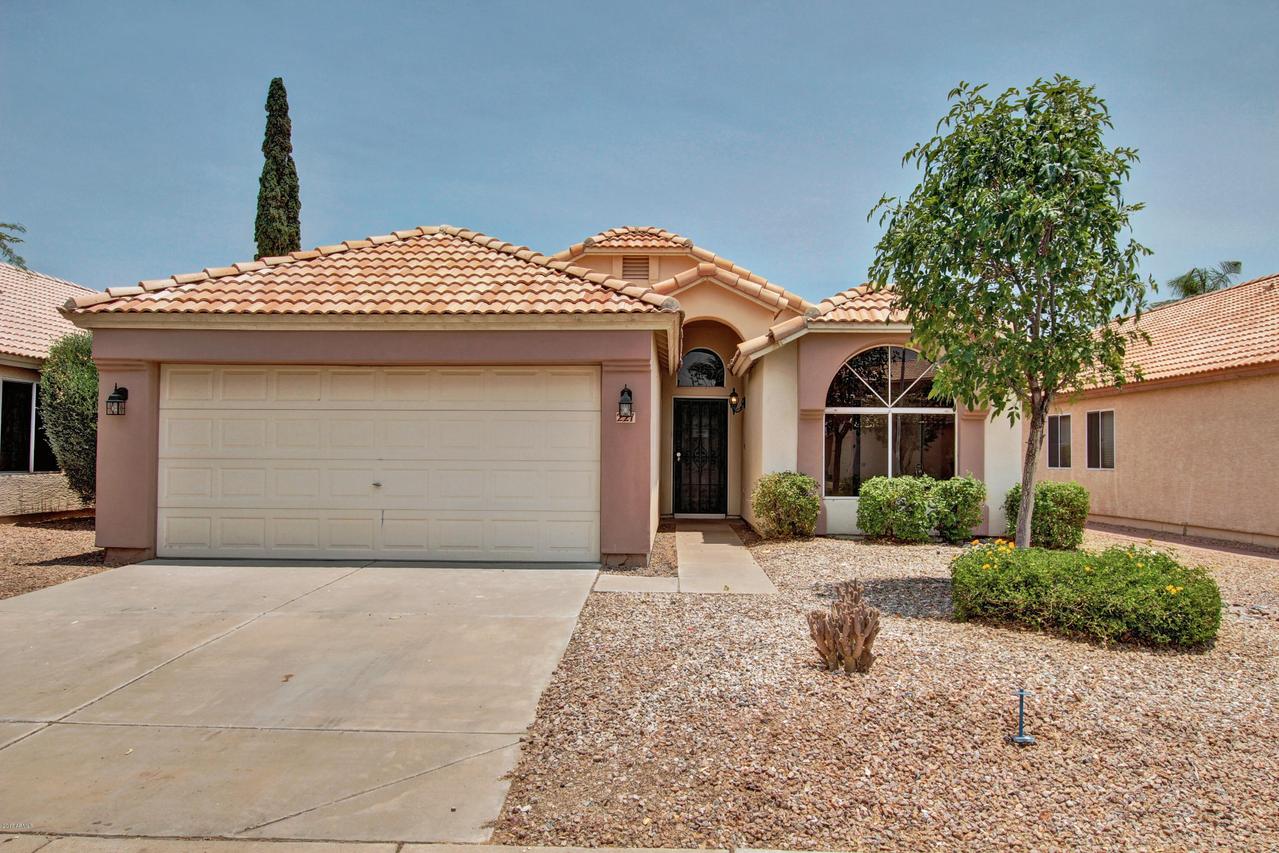 221 S Crosscreek Dr., Chandler, AZ 85225