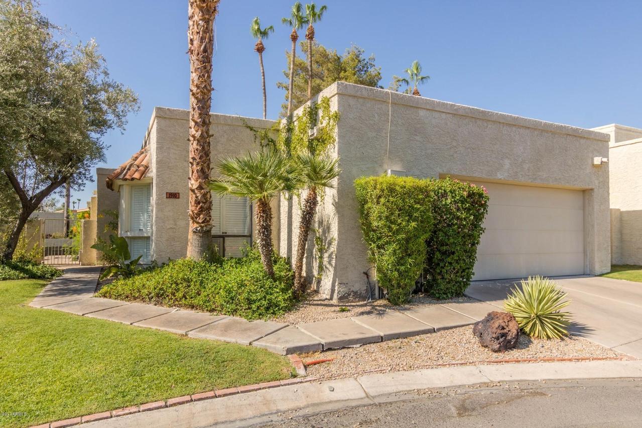 1910 E Linger Ln., Phoenix, AZ 85020