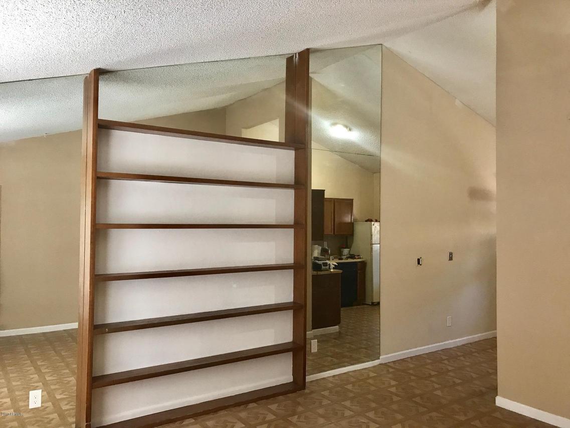 8913 W Desert Jewel Dr., Peoria, AZ 85345