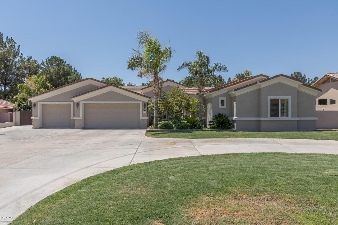 6921 W Willow Ave., Peoria, AZ 85381