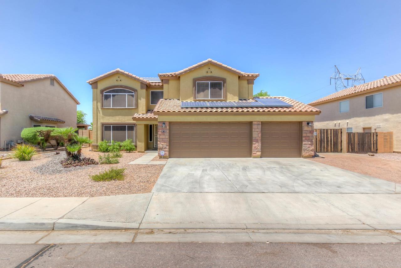 1102 E Rosebud Dr., San Tan Valley, AZ 85143