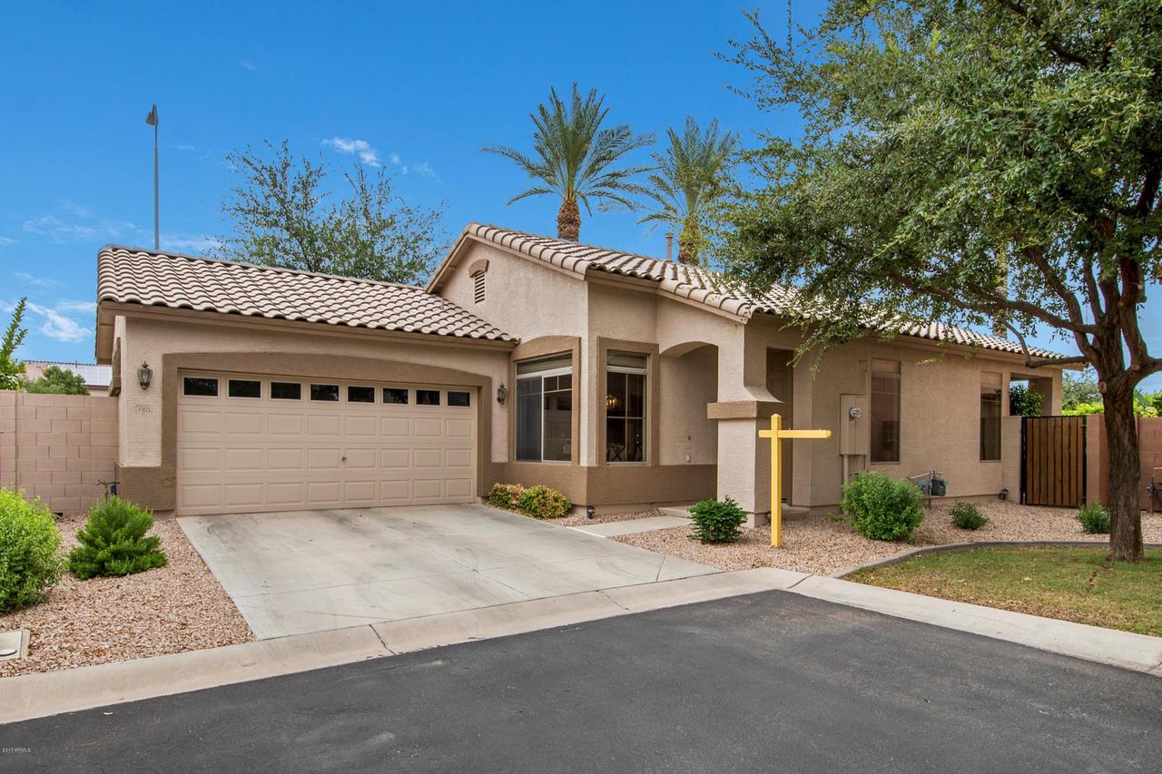 1993 E Hawken Pl., Chandler, AZ 85286