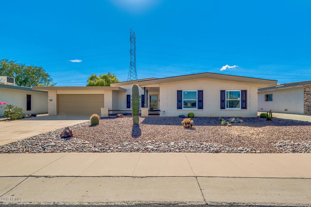 11161 W Palmeras Dr., Sun City, AZ 85373