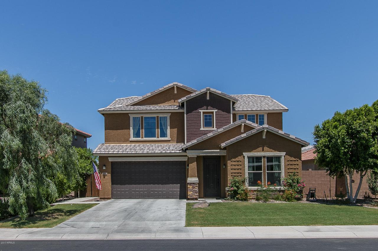 1980 E Hazeltine Way, Gilbert, AZ 85298