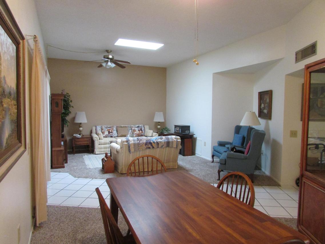 10530 W Palmeras Dr., Sun City, AZ 85373