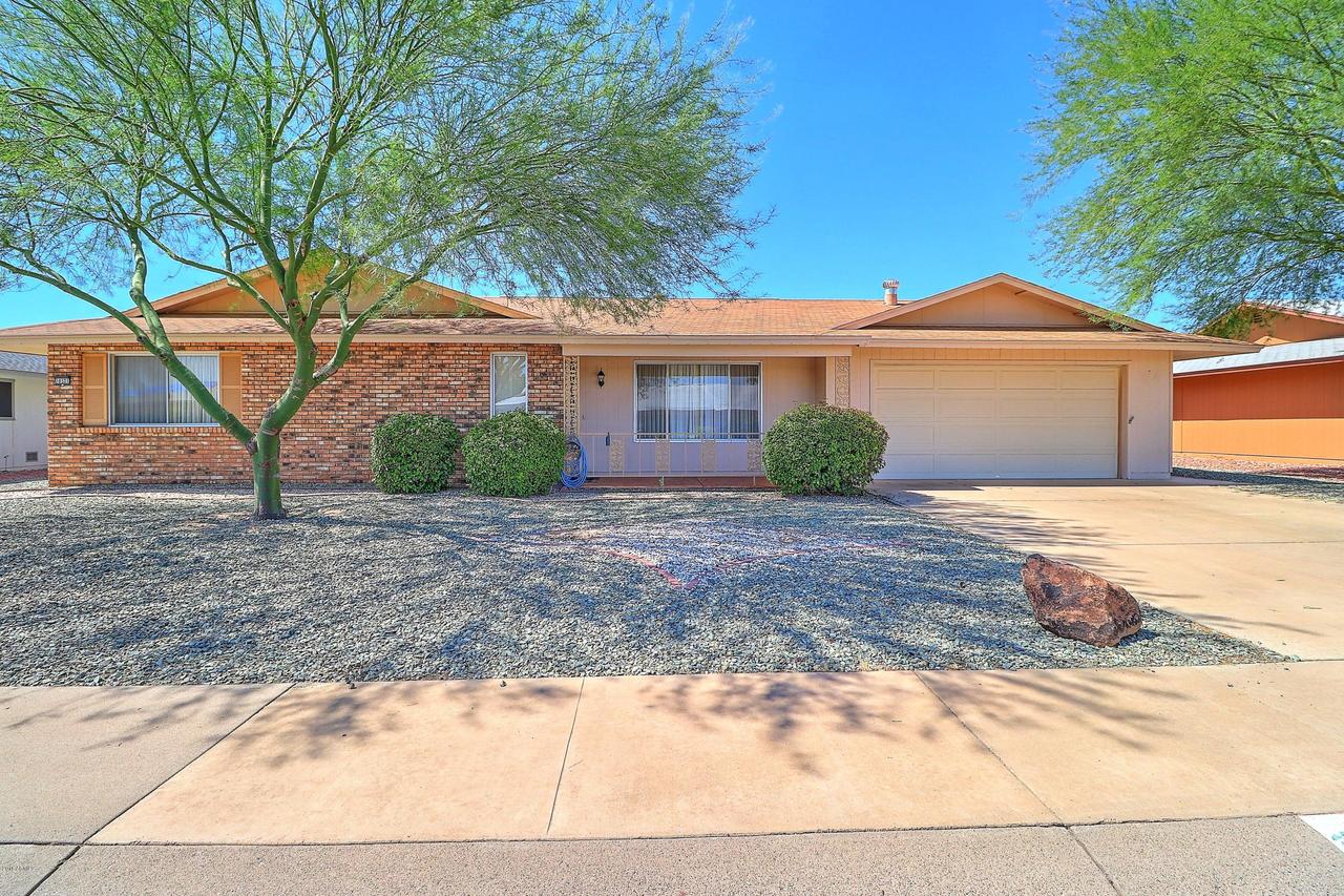 10321 W Signal Butte Cir., Sun City, AZ 85373