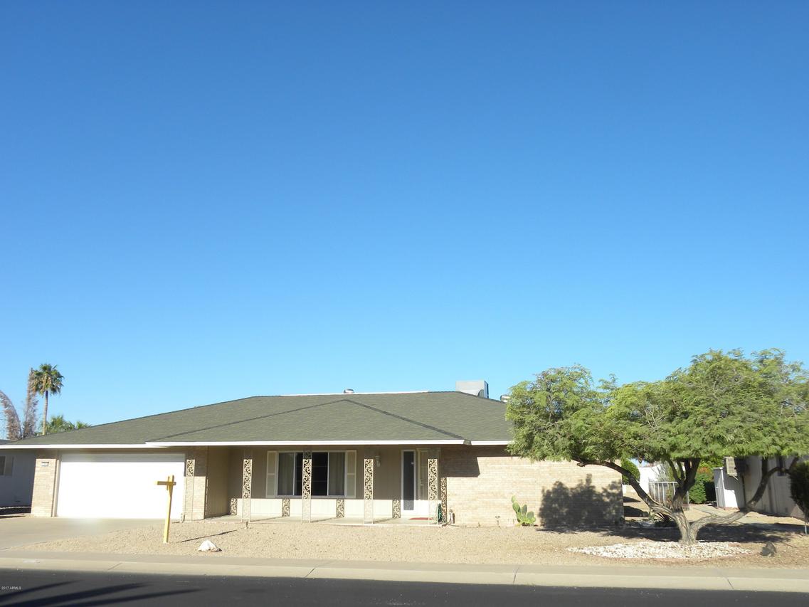 17814 N Willowbrook Dr., Sun City, AZ 85373