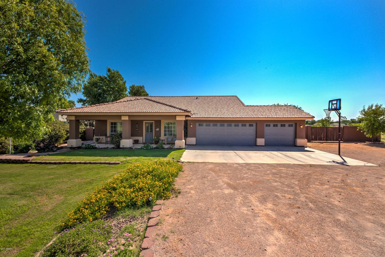 7341 N 185th Ave., Waddell, AZ 85355