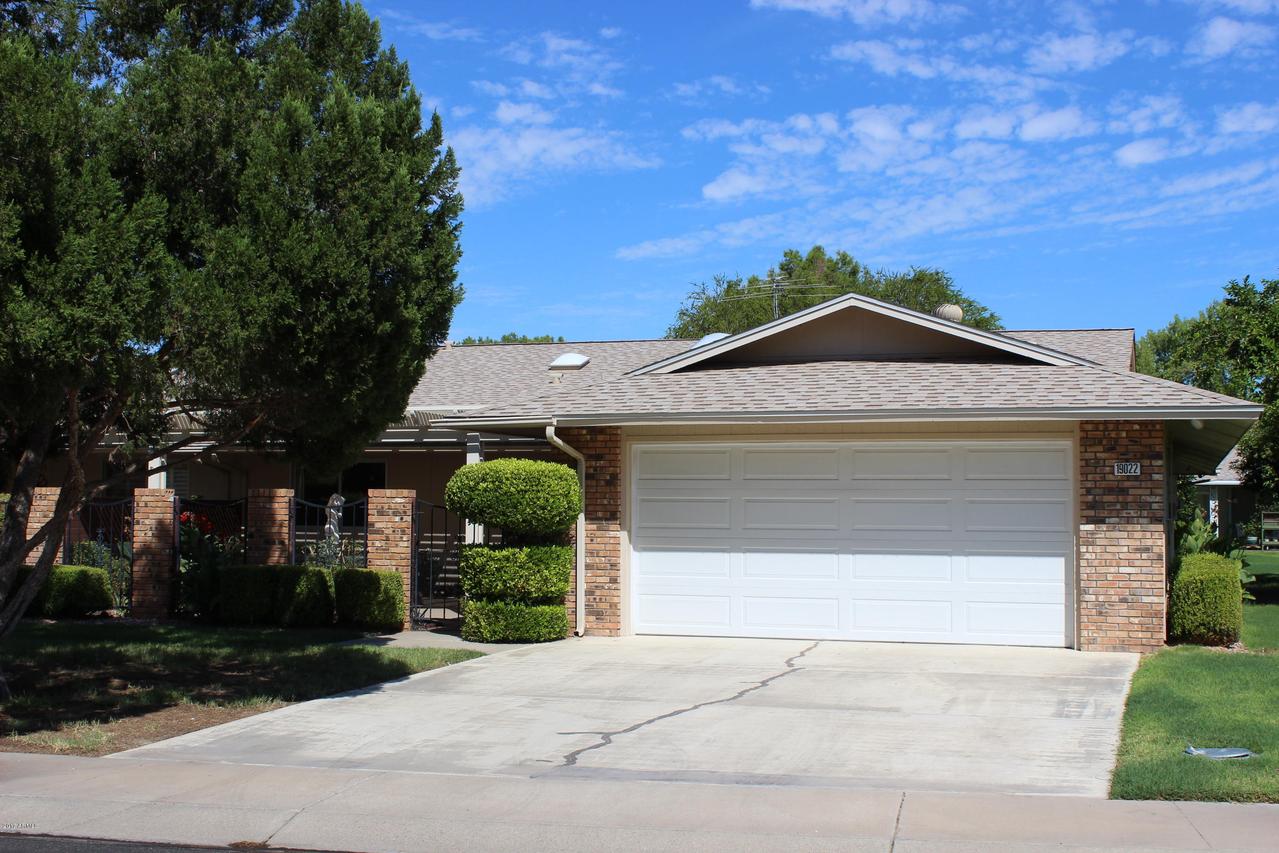 19022 N Signal Butte Cir., Sun City, AZ 85373