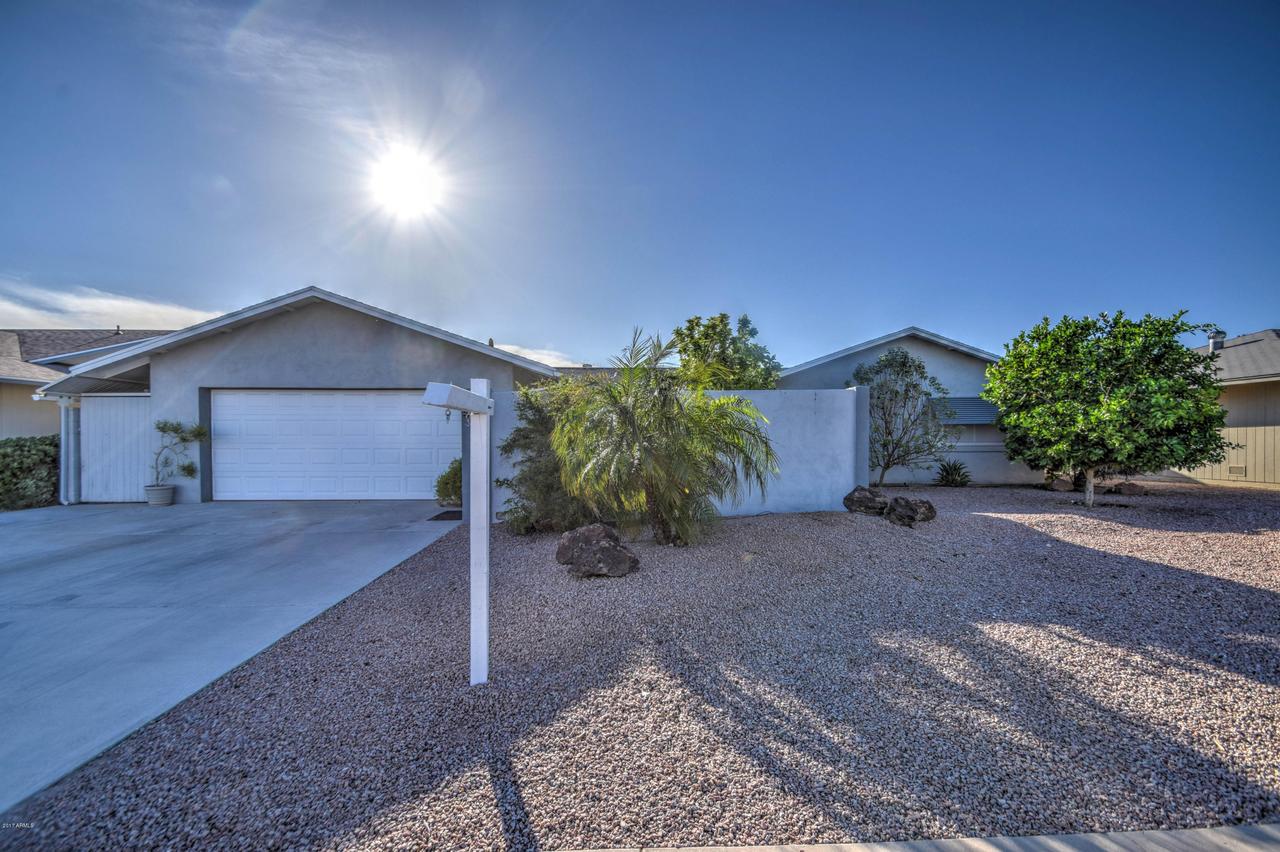 19434 N Willow Creek Cir., Sun City, AZ 85373