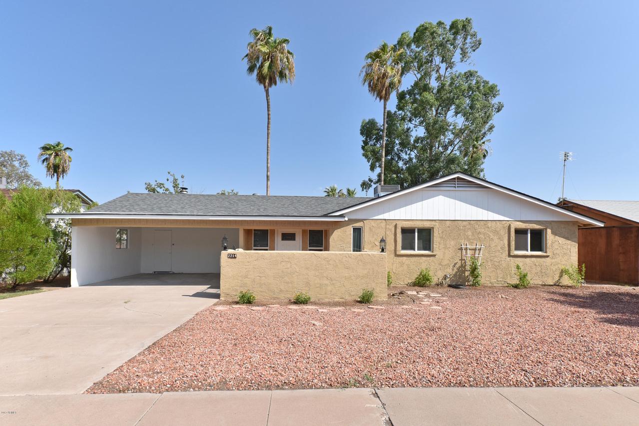 2214 E Nisbet Rd., Phoenix, AZ 85022