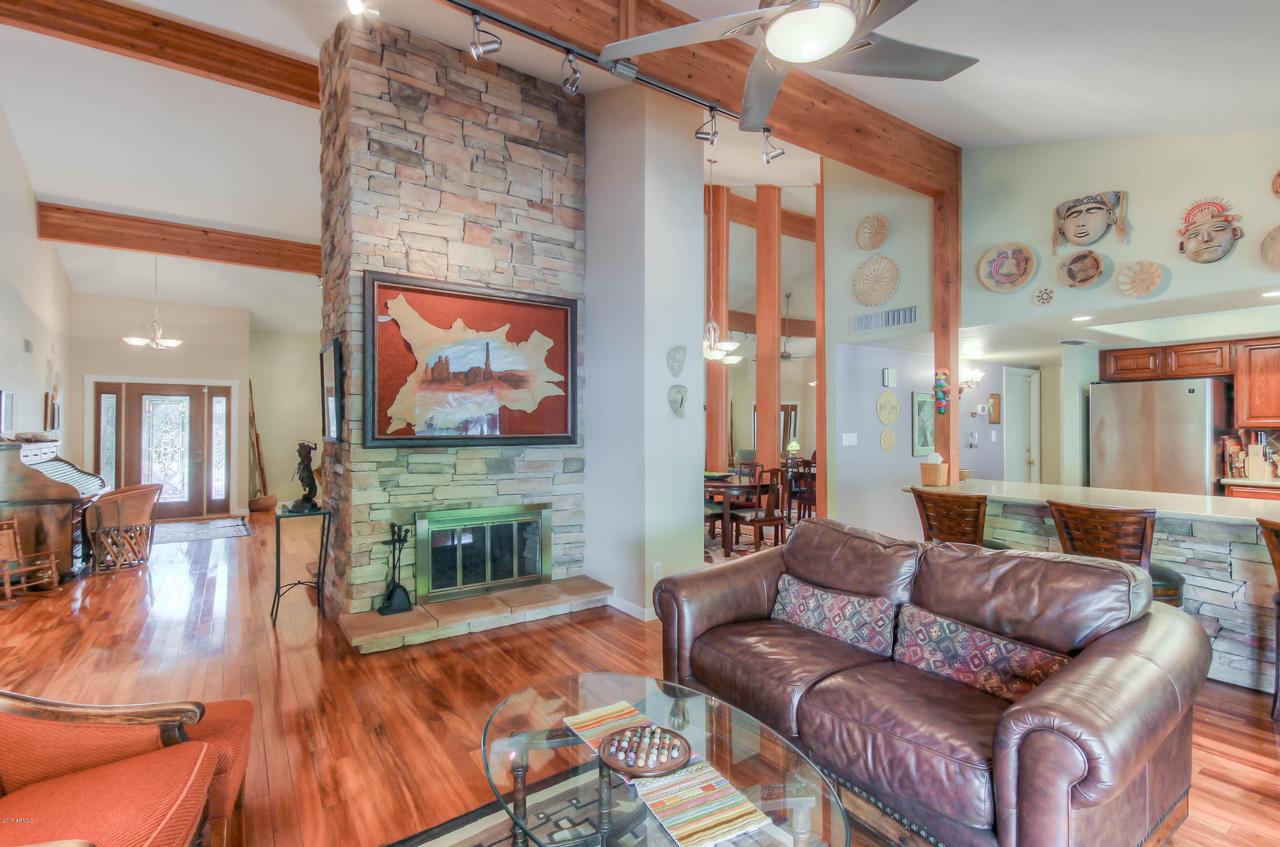 8726 E Via De La Gente, Scottsdale, AZ 85258