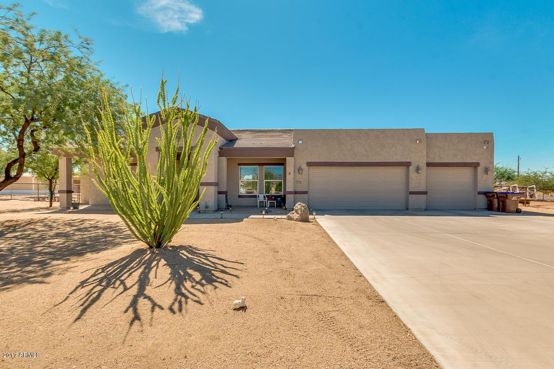 711 E Cloud Rd., Phoenix, AZ 85086