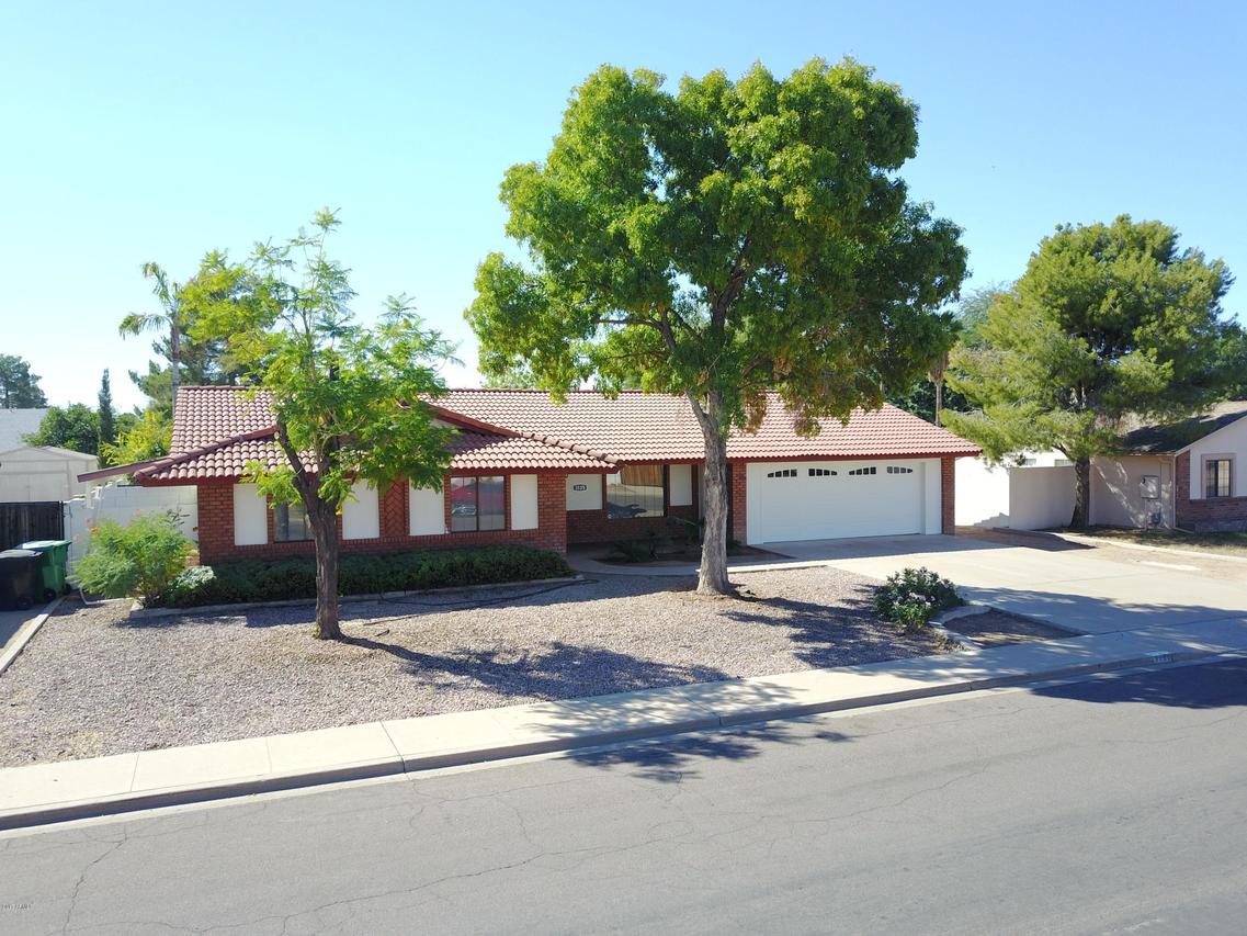 3135 E Des Moines St., Mesa, AZ 85213