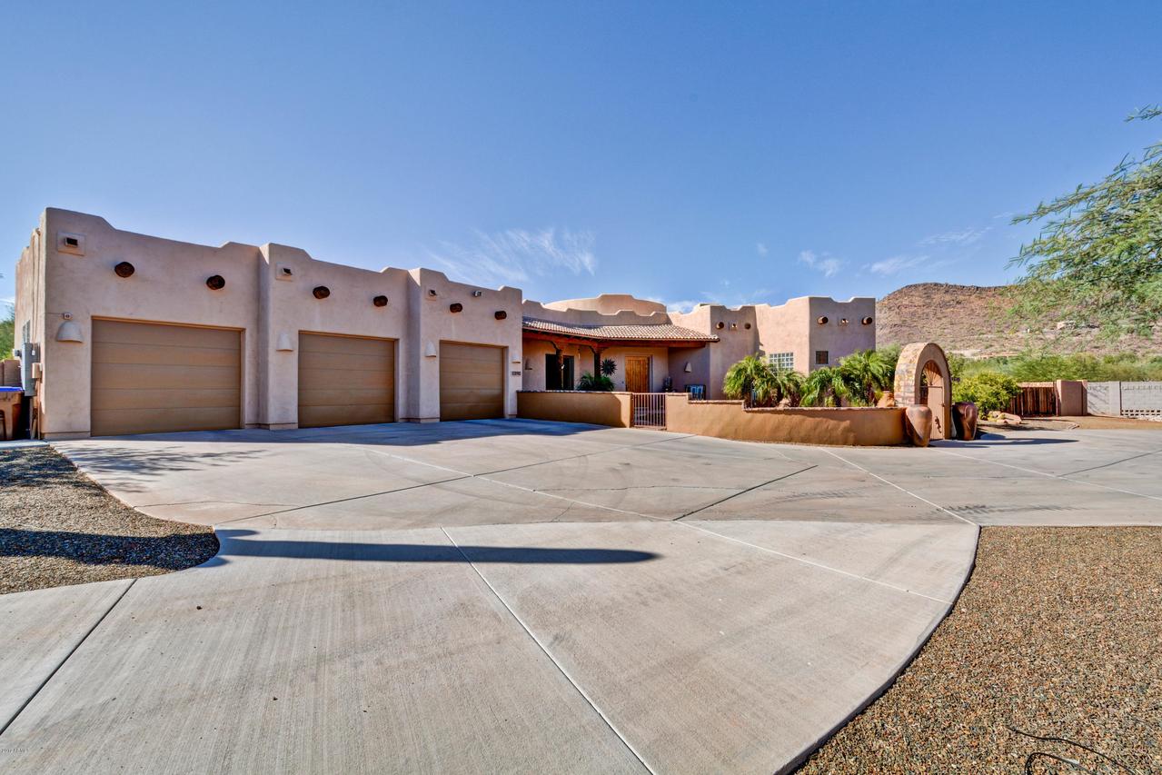 2945 W Trail Dr., Phoenix, AZ 85086