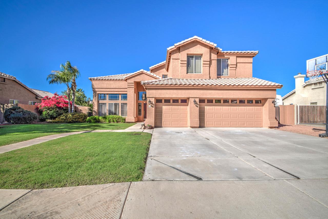 64 S Debra Dr., Gilbert, AZ 85296
