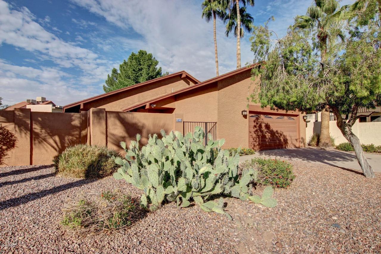 2142 S Las Palmas Cir., Mesa, AZ 85202