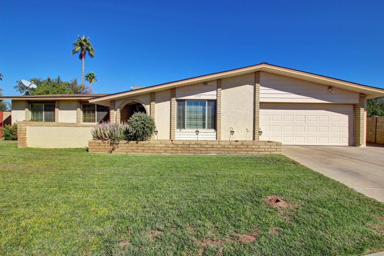 1226 W Laguna Azul Ave., Mesa, AZ 85202