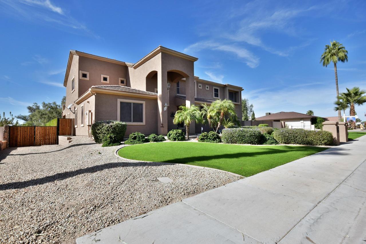 18016 N 67th Ave., Glendale, AZ 85308