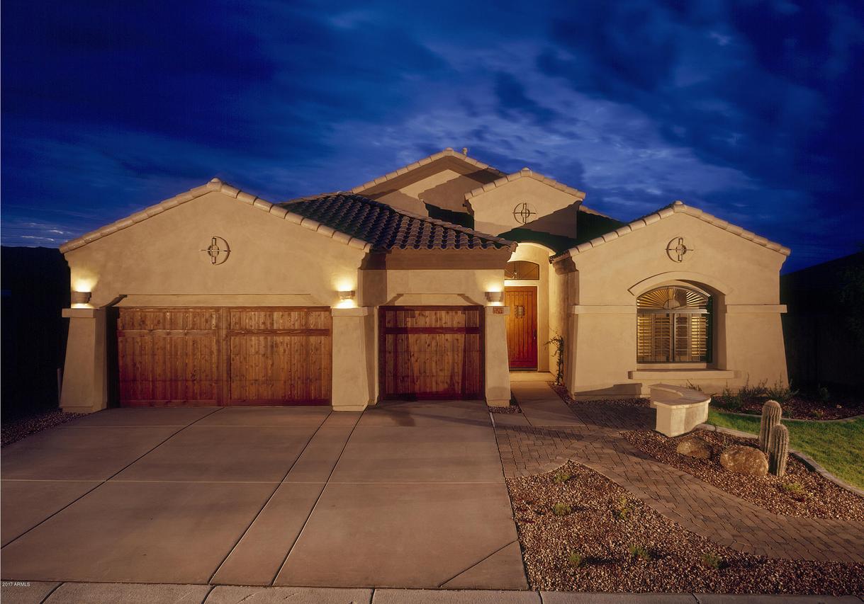 8406 W Denton Ln., Glendale, AZ 85305