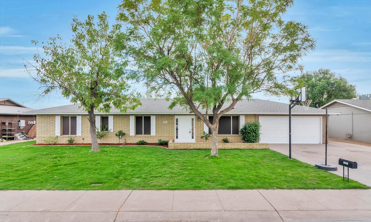 2001 W Wescott Dr., Phoenix, AZ 85027