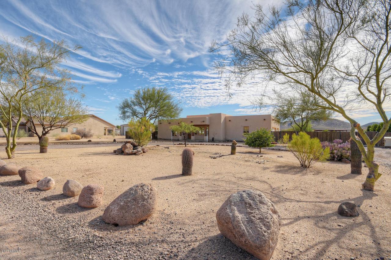 2029 W Desert Hills Estate Dr., Phoenix, AZ 85086