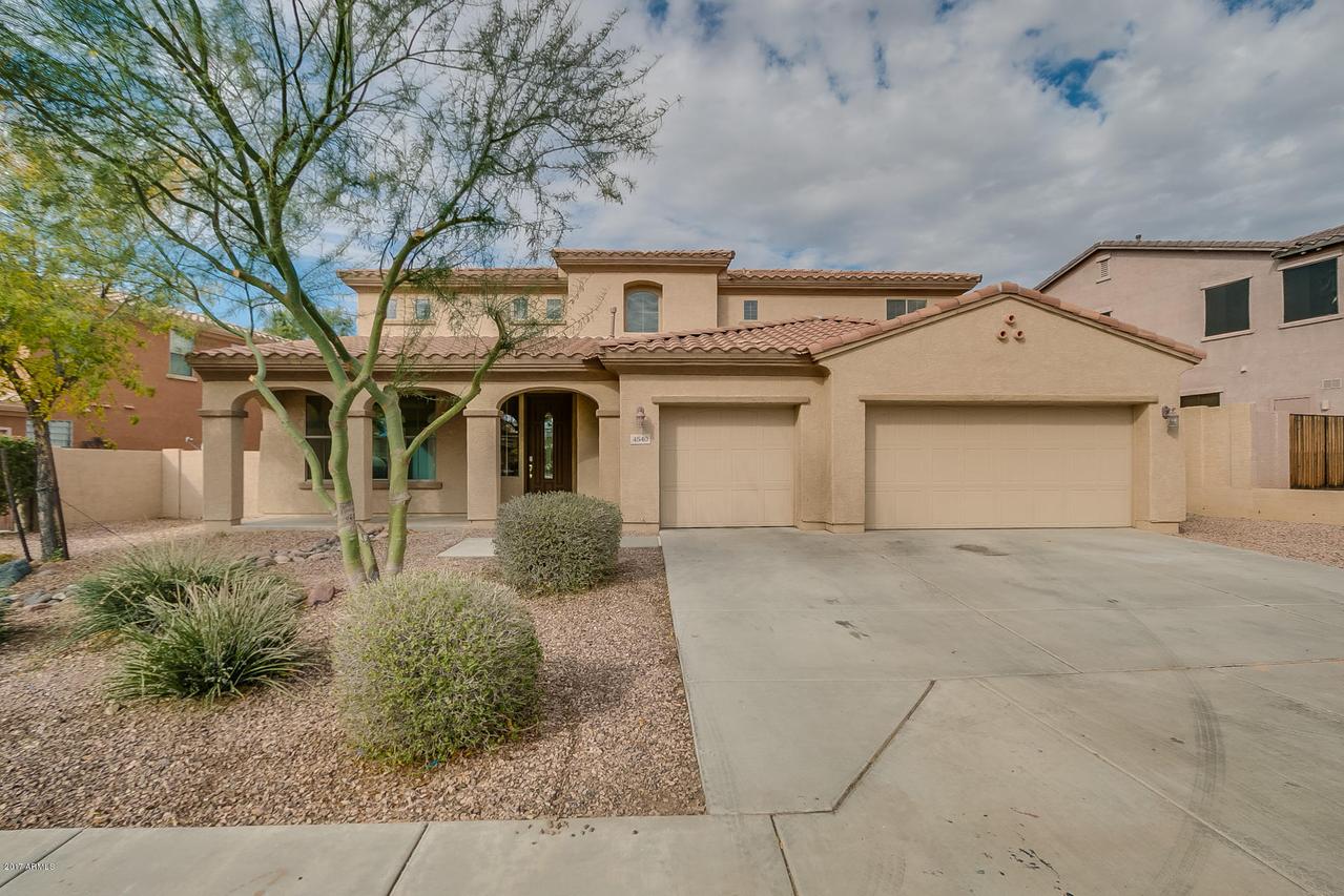 4540 W Powell Dr., New River, AZ 85087