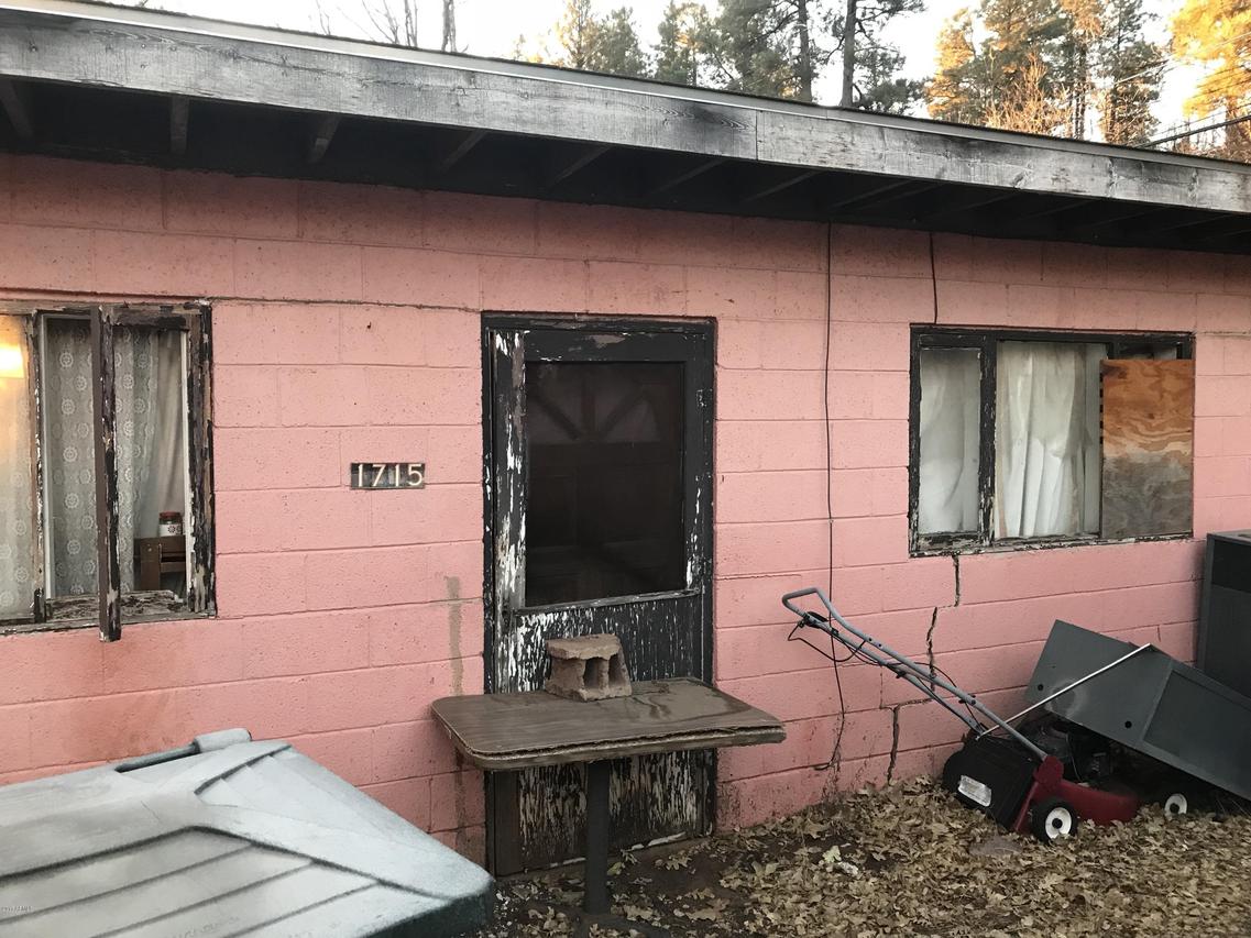 1715 E Arrowhead Ave., Flagstaff, AZ 86004