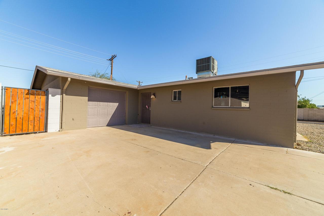 7402 W Becker Ln., Peoria, AZ 85345