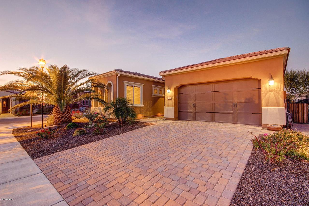 1584 E Azafran Tr., San Tan Valley, AZ 85140