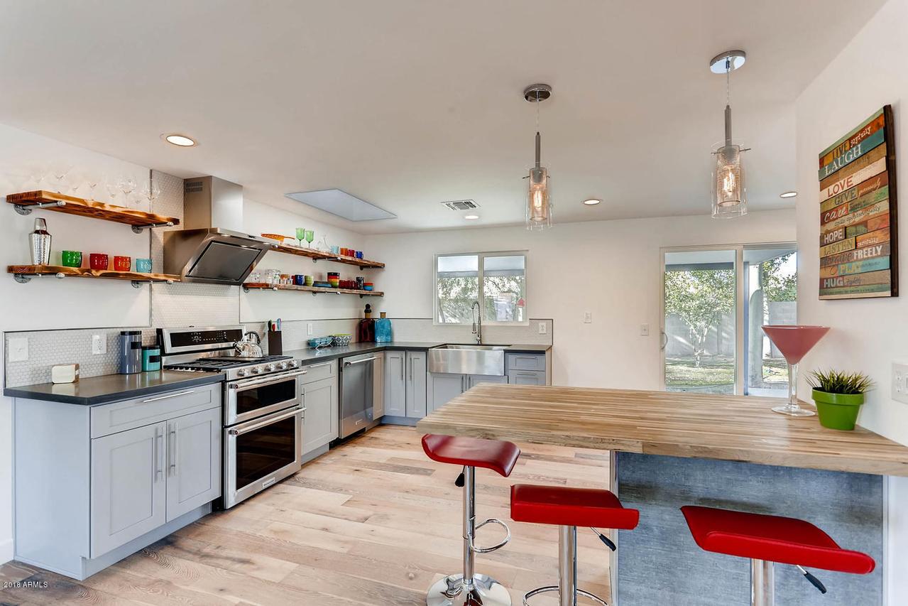 14436 N 37th St., Phoenix, AZ 85032