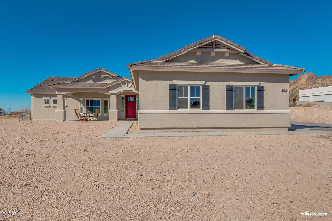 203 E Saddle Butte St., Apache Junction, AZ 85119