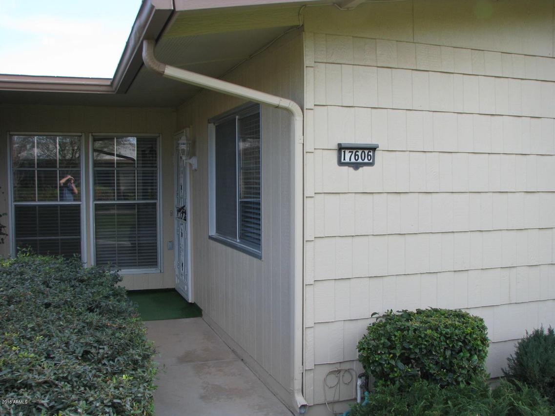 17606 N 104th Ave., Sun City, AZ 85373