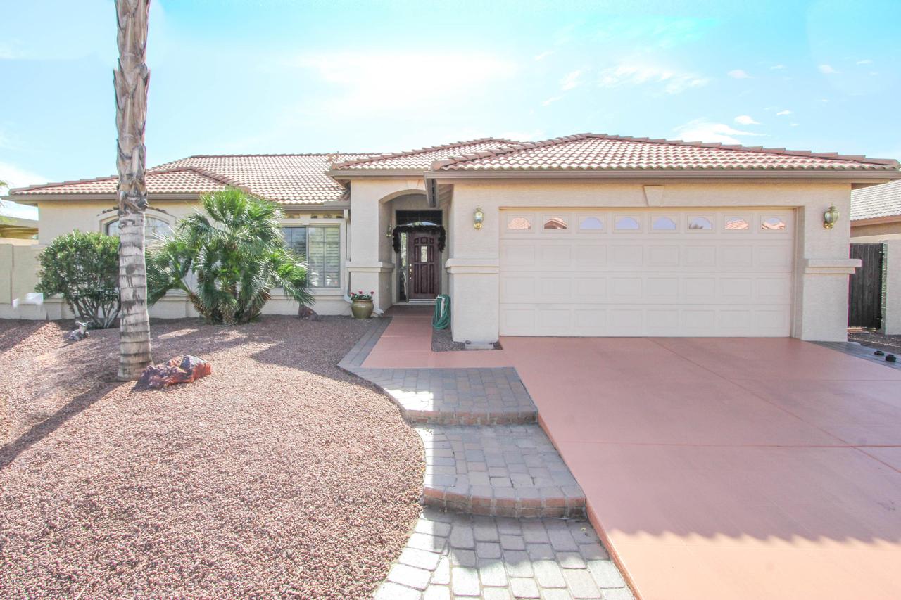 10323 E Coopers Hawk Dr., Sun Lakes, AZ 85248
