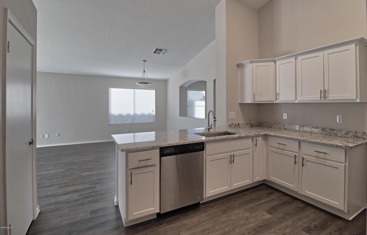 10925 W Vista Ln., Glendale, AZ 85307