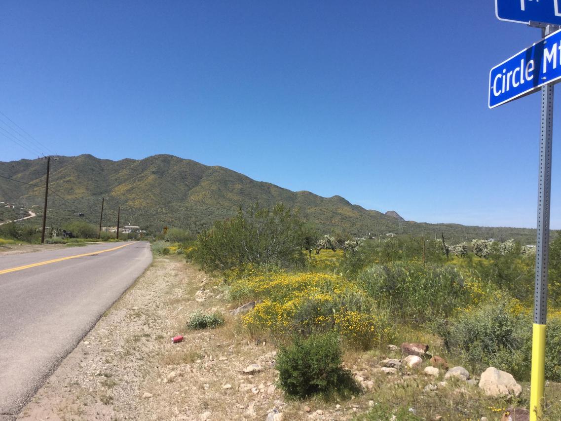 125 W Circle Mountain Rd. #-, New River, AZ 85087