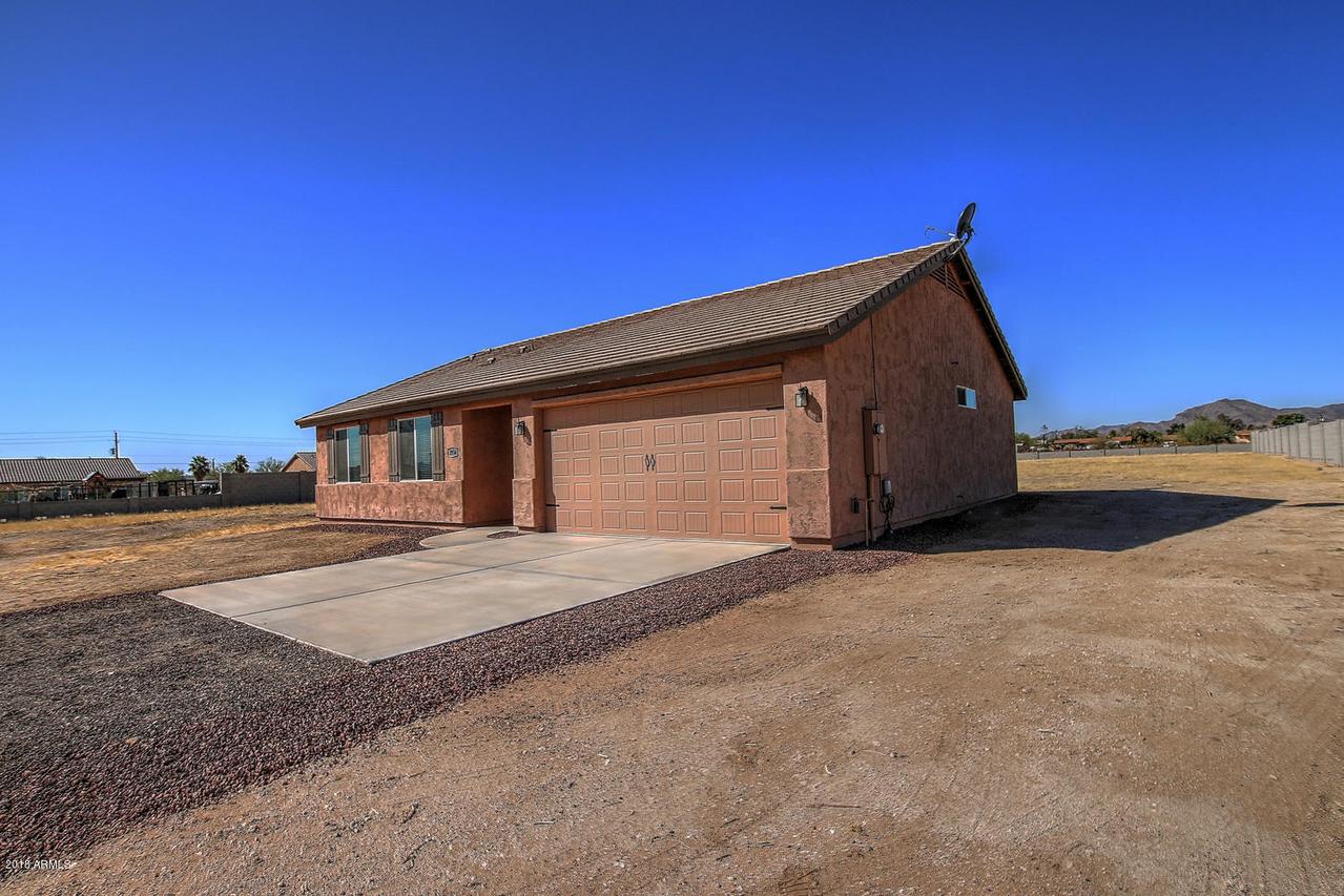 2936 N 191st Dr., Litchfield Park, AZ 85340
