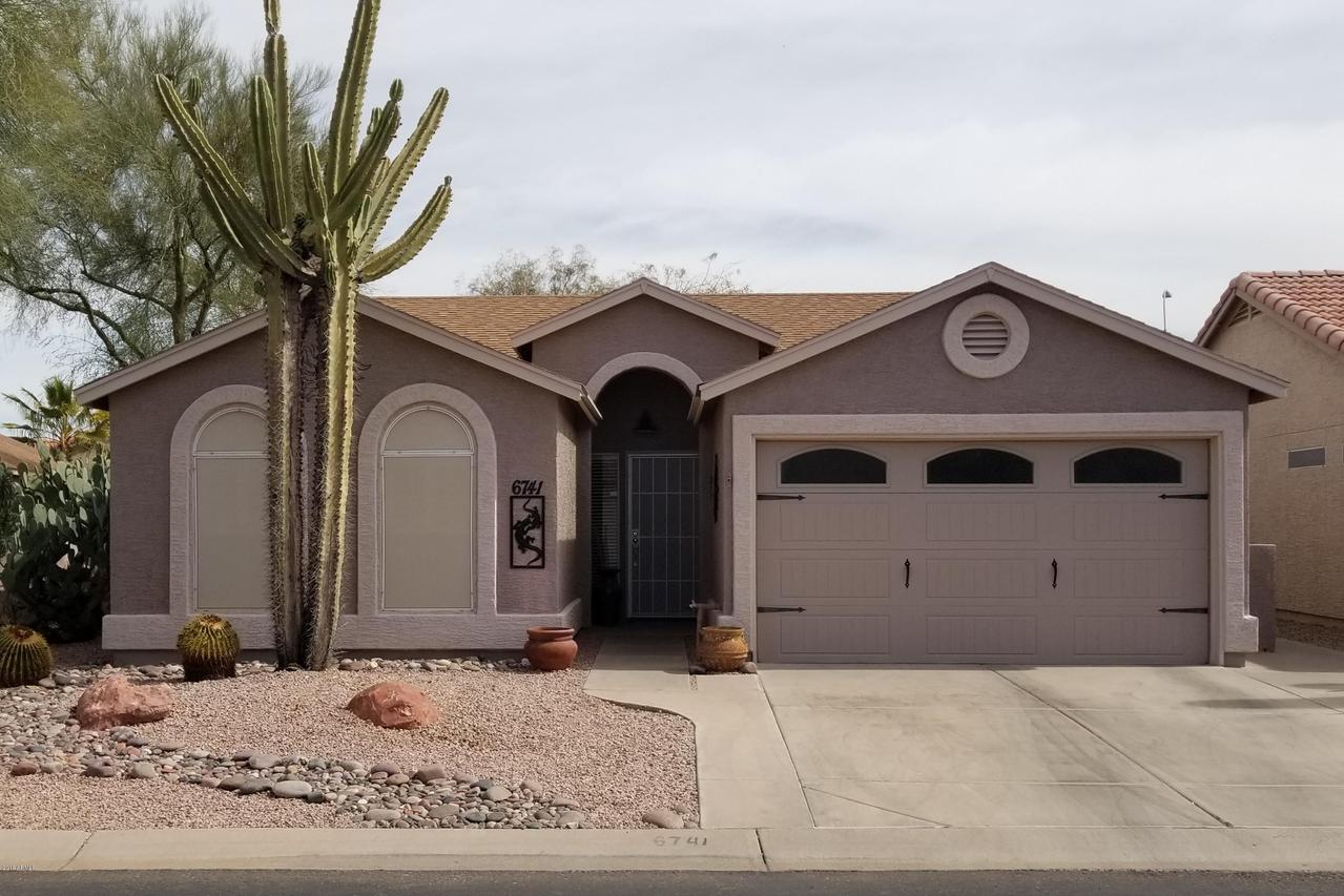 6741 S Oakmont Dr., Chandler, AZ 85249