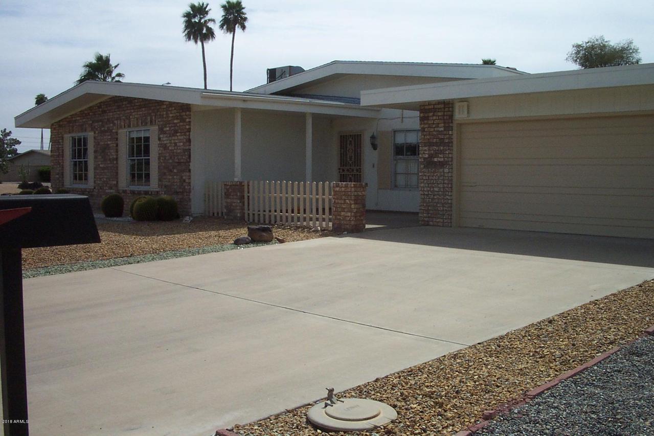 10701 W Palmeras Dr., Sun City, AZ 85373