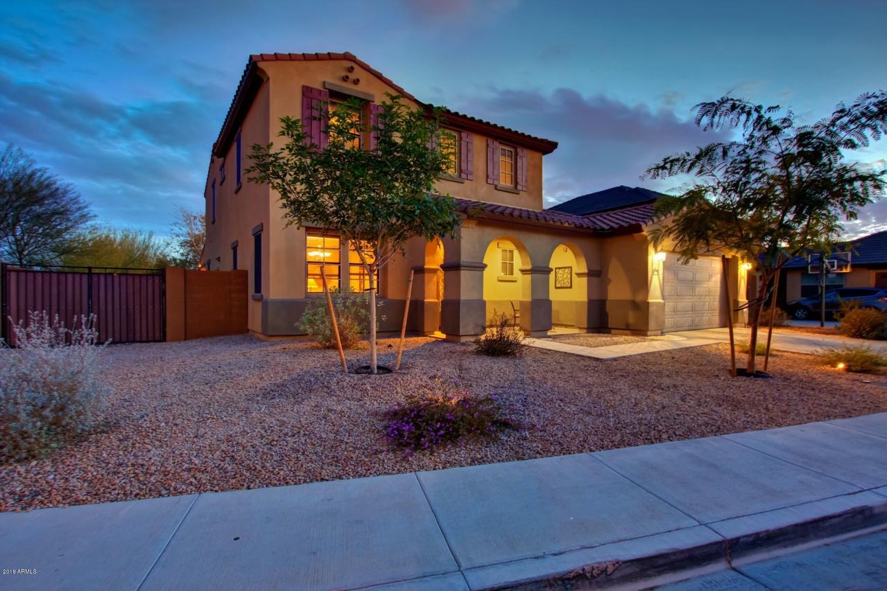 8009 W Molly Dr., Peoria, AZ 85383